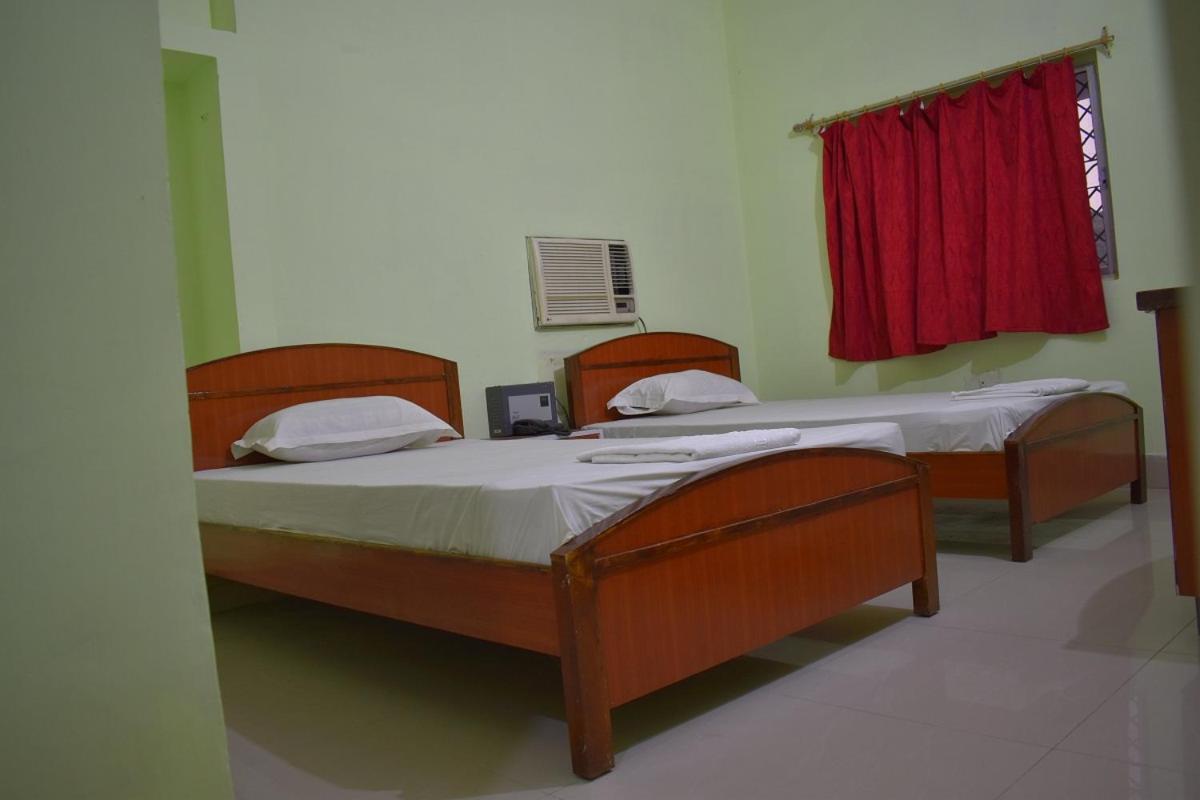 Hotel Diamond Plaza Rajgir Ngoại thất bức ảnh