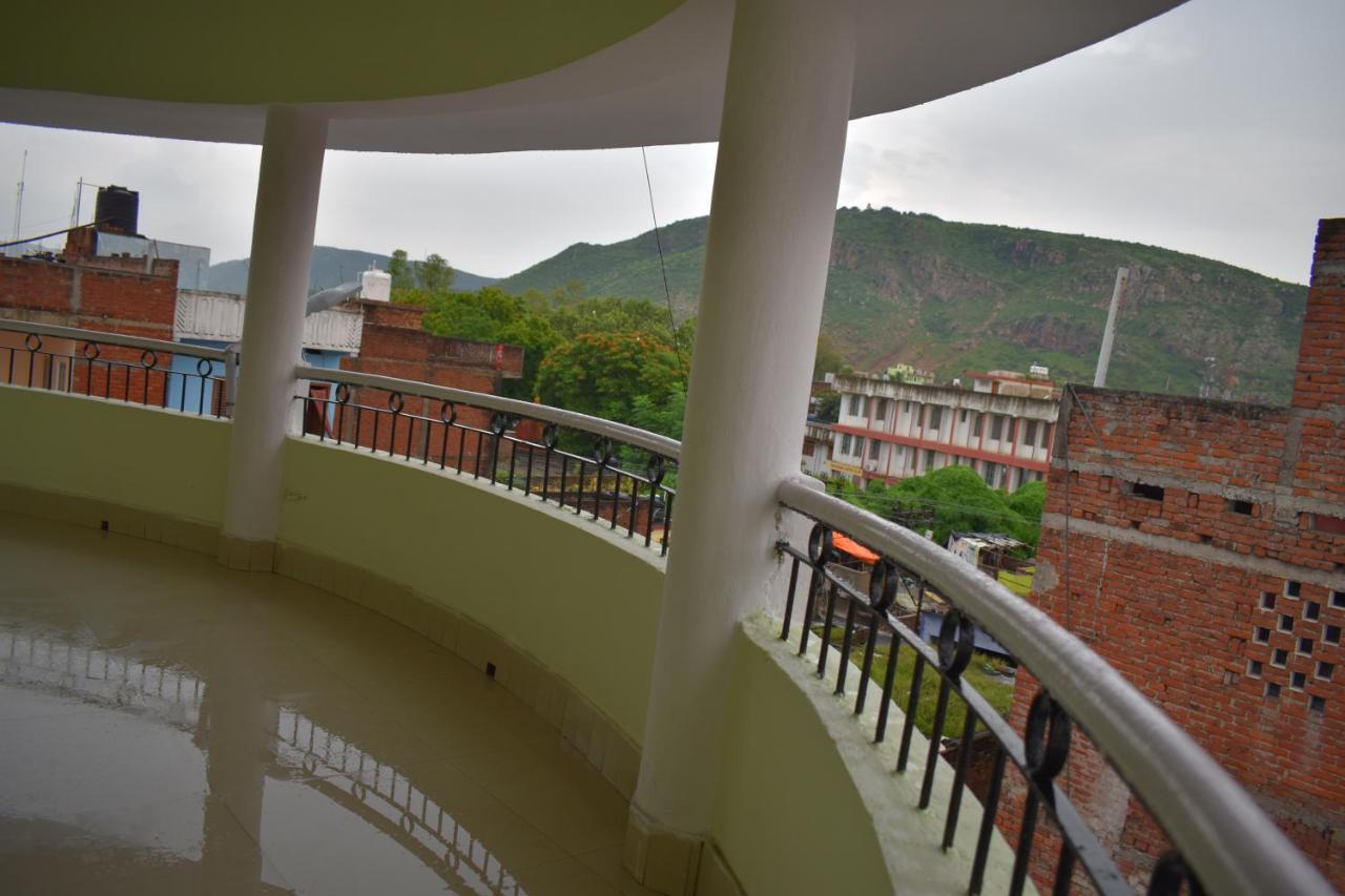Hotel Diamond Plaza Rajgir Ngoại thất bức ảnh
